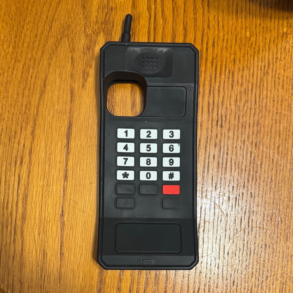 Retro Black Cell Phone Case